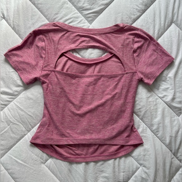 CROPPED NINE WEST CUT OUT WORKOUT TOP - Picture 2 of 3